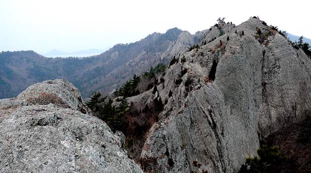 동석산